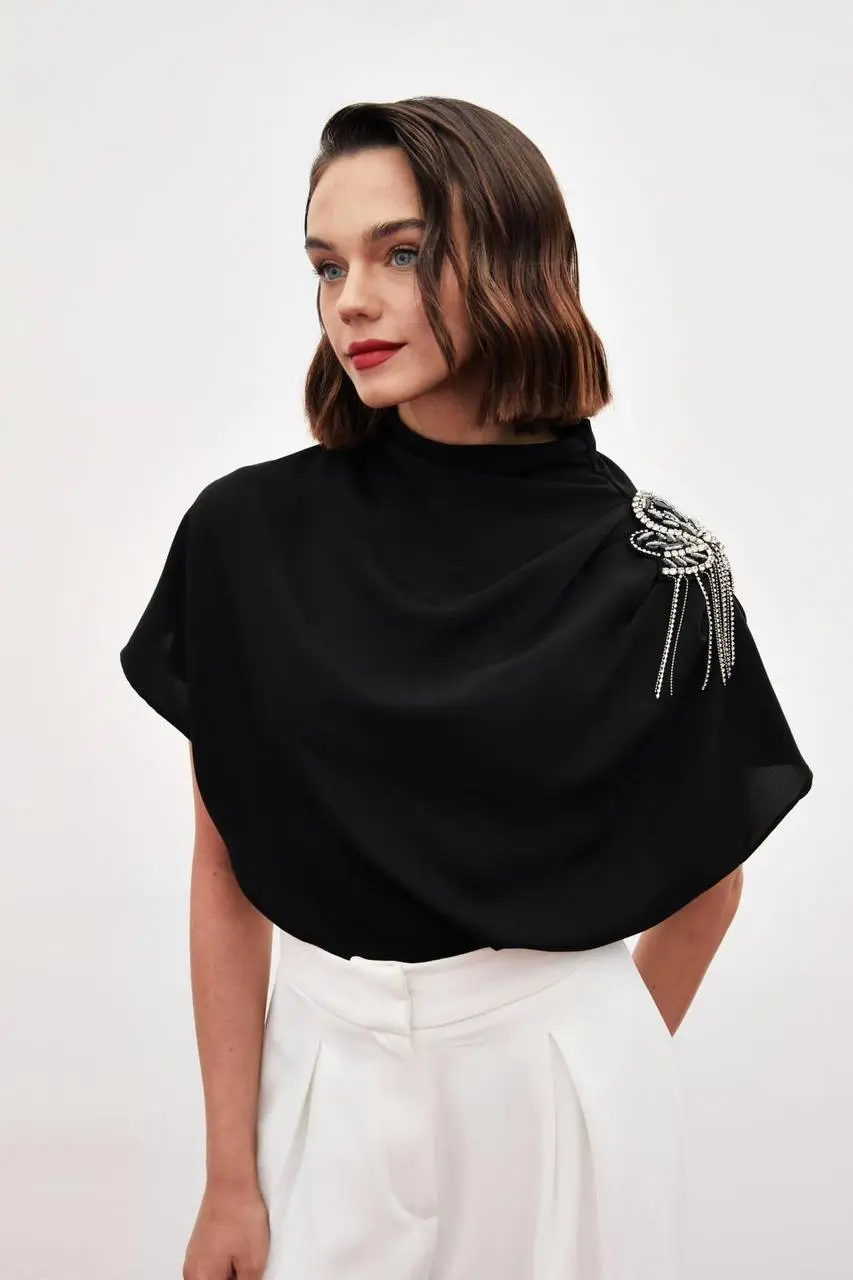 شومیز کرپ ساتن مجلسی ترک تگ گل سرشونه